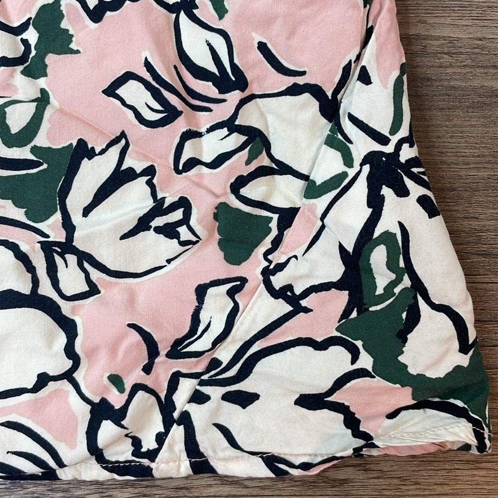 Banana Republic Factory Women’s Pink Cream Cropped Floral Tank Blouse, Large - Picture 3 of 9